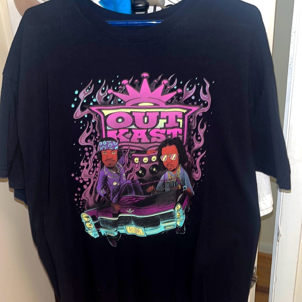 XL Outkast short sleeve t-shirt